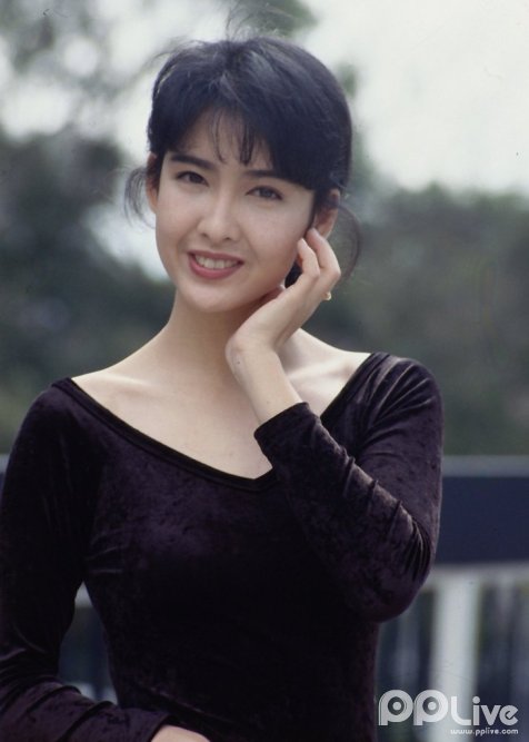 香港美女歌星九十年月 香港80年月女歌星